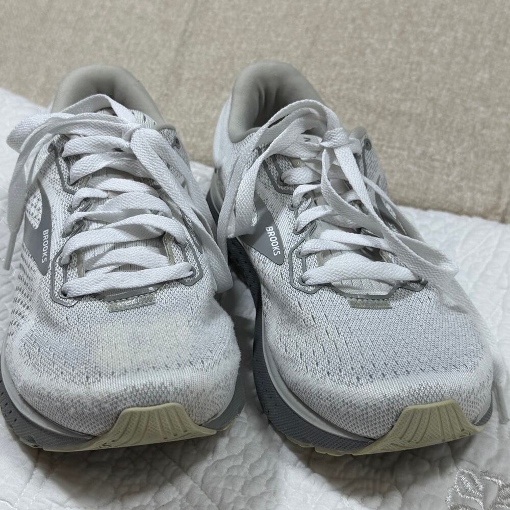 Brooks Women's 8W White Gray Glycerin 18 Lace Up Running Shoes Cushion Support - Picture 6 of 10